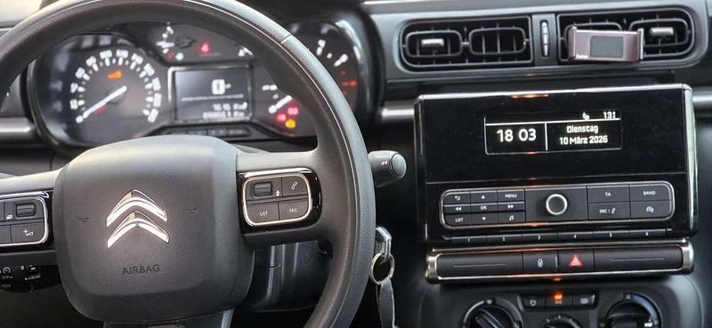 Gebraucht Citroën C3 83 PS (61 kW) 2018 Grün Kleinwagen