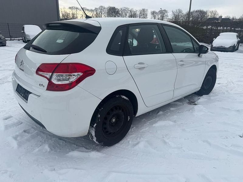 Gebraucht Citroën C4 Live 110 PS (80 kW) 2016 Weiß Limousine