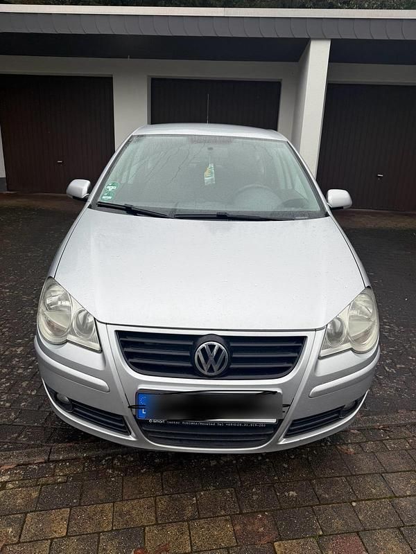 Grau Gebraucht 2005 VW Golf IV Kleinwagen | 2.900 € (Etwas zu teuer) - Bild 1/4