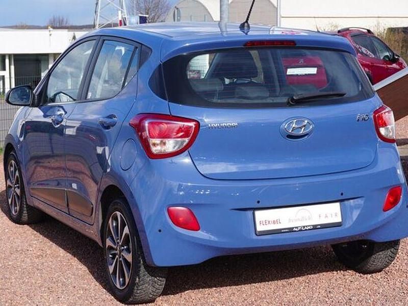 Gebraucht Hyundai i10 Style 87 PS (63 kW) 2016 Blau Kleinwagen