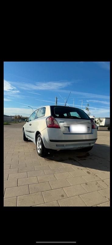 Gebraucht Fiat Stilo 80 PS (58 kW) 2002 Blau Kleinwagen