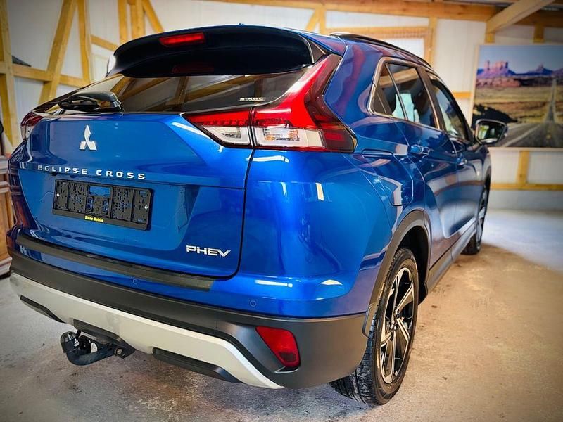 Blau Gebraucht 2022 Mitsubishi Eclipse Cross Plus SUV | 21.490 € (Guter Preis) - Bild 1/4