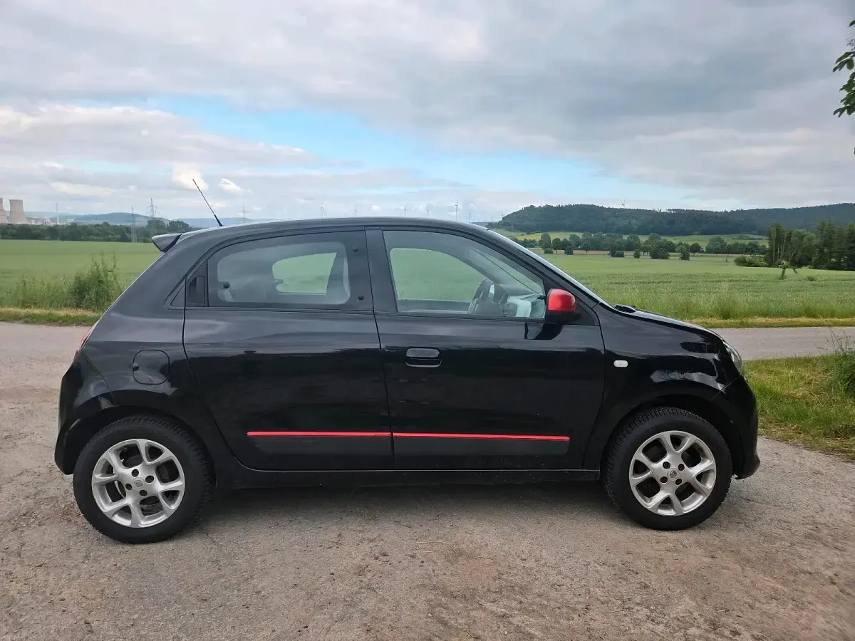 Gebraucht Renault Twingo 90 PS (66 kW) 2014 Schwarz Kleinwagen