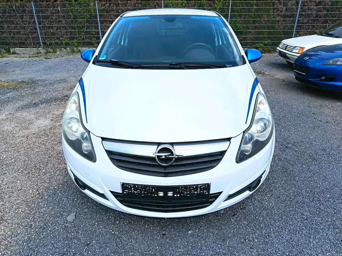 Używany Opel Corsa 101 KM (74 kW) 2010 Biały Hatchback