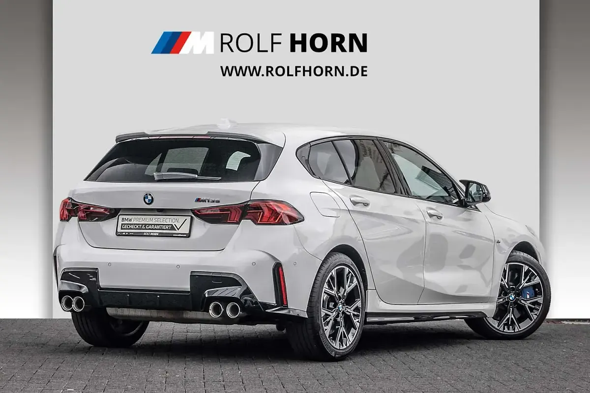 Gebraucht BMW M135 Performance 300 PS (220 kW) 2025 Weiß Kleinwagen