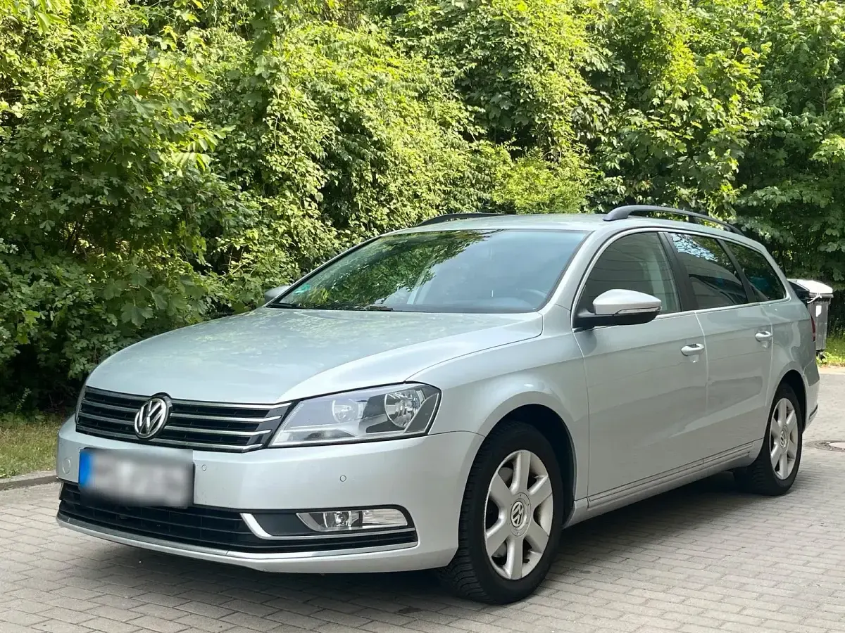 Gebraucht VW Passat 140 PS (102 kW) 2012 Silber Kombi