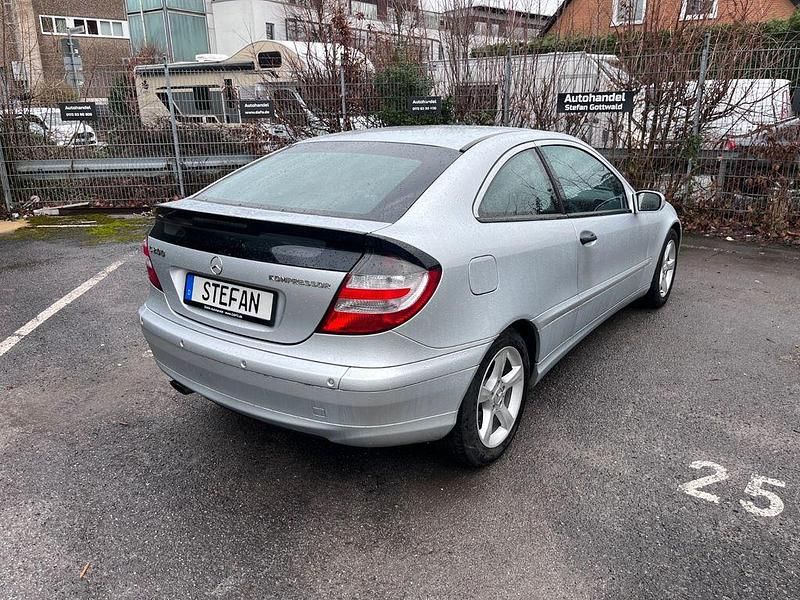 Gebraucht Mercedes CLC200 163 PS (119 kW) 2005 Silber Kleinwagen