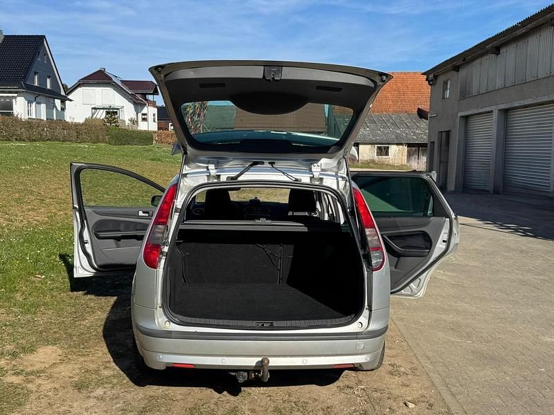 Gebraucht Ford Focus 136 PS (100 kW) 2006 Silber Kombi
