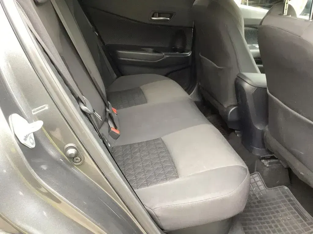 Second-hand Toyota C-HR Lounge 122 CP (89 kW) 2021 Gri SUV