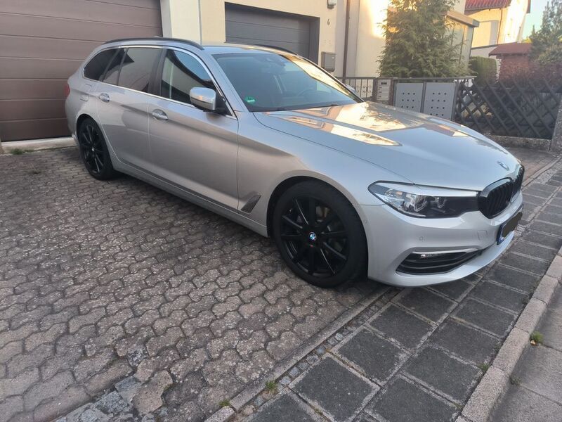Silber Gebraucht 2019 BMW 520 Kombi | 21.700 € (Guter Preis) - Bild 1/4