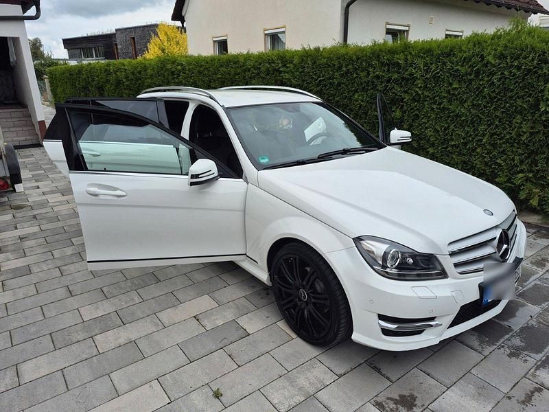 Weiß Gebraucht 2014 Mercedes C200 Avantgarde Kombi | 15.900 € (Fairer Preis) - Bild 1/4