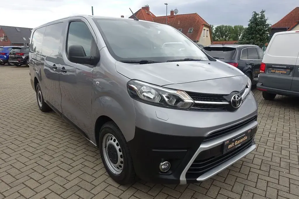 Gebraucht Toyota Proace 144 PS (105 kW) 2022 Grau Van / Kleinbus