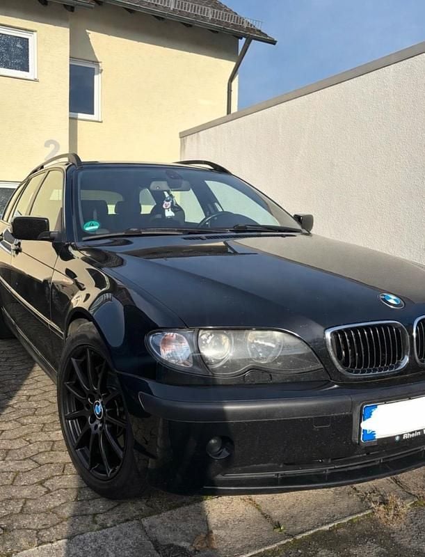 Schwarz Gebraucht 2005 BMW 320 Kombi | 4.600 € (Fairer Preis) - Bild 1/4