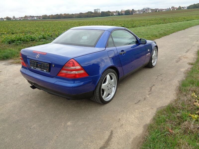 Gebraucht Mercedes SLK230 193 PS (141 kW) 1997 Blau metallic Cabrio