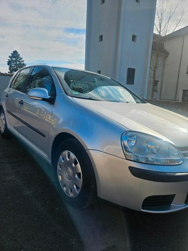 Silber Gebraucht 2004 VW Golf V Limousine | 3.200 € (Fairer Preis) - Bild 1/4