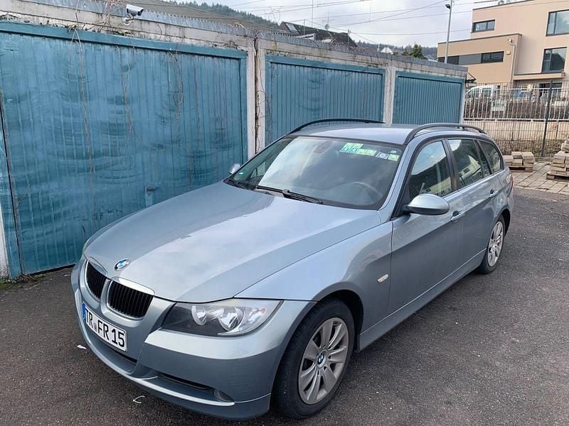 Gebraucht BMW 318 129 PS (94 kW) 2006 Grau Kombi