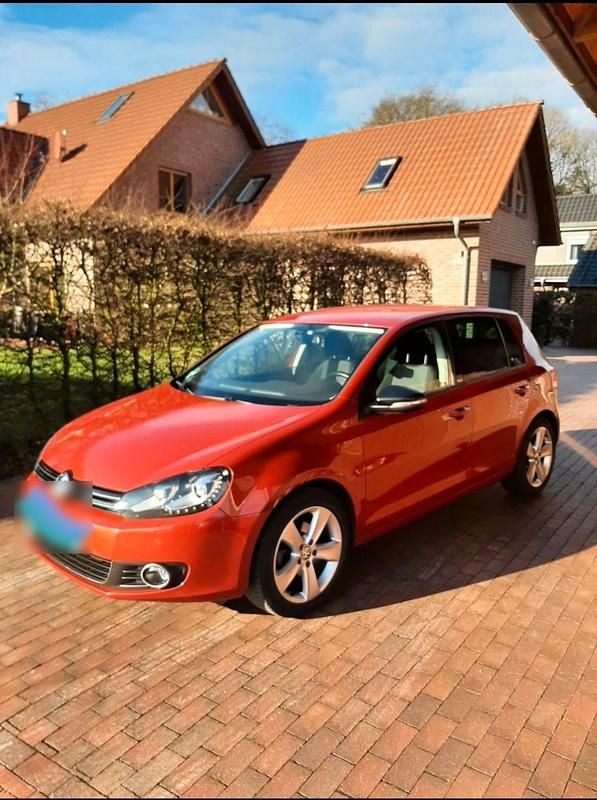 Gebraucht VW Golf VI Style 105 PS (77 kW) 2011 Rot Kleinwagen