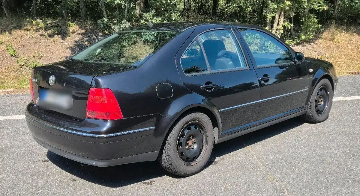 Gebraucht VW Bora GT 116 PS (85 kW) 2004 Schwarz Limousine