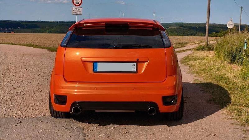 Gebraucht Ford Focus ST 226 PS (166 kW) 2005 Orange Limousine