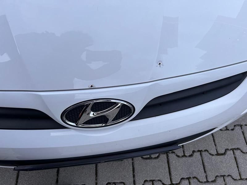 Gebraucht Hyundai i20 78 PS (57 kW) 2009 Weiß Kleinwagen