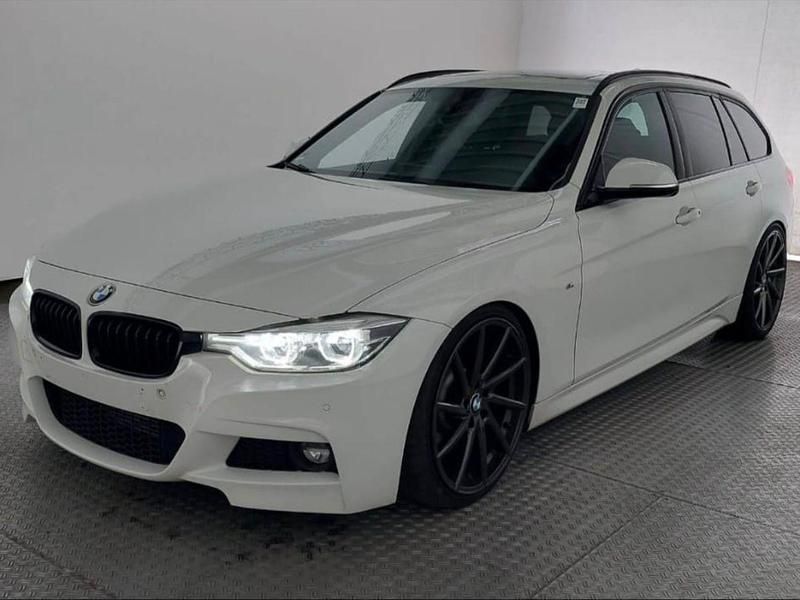 Weiß Gebraucht 2016 BMW 335 M Sport Kombi | 18.600 € (Fairer Preis) - Bild 1/4