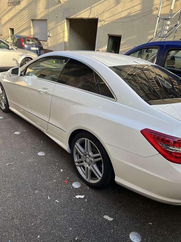 Gebraucht 2012 Mercedes E200 Coupé | 11.500 € (Fairer Preis) - Bild 1/4