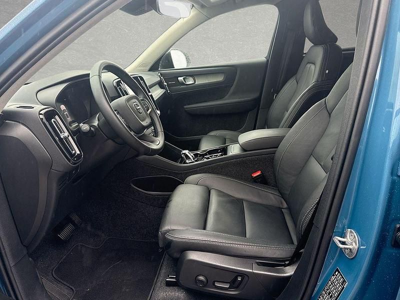 Gebraucht Volvo XC40 Plus 197 PS (144 kW) 2025 Fjord blue SUV