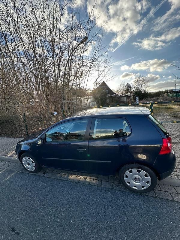 Gebraucht VW Golf V 75 PS (55 kW) 2004 Blau Kleinwagen
