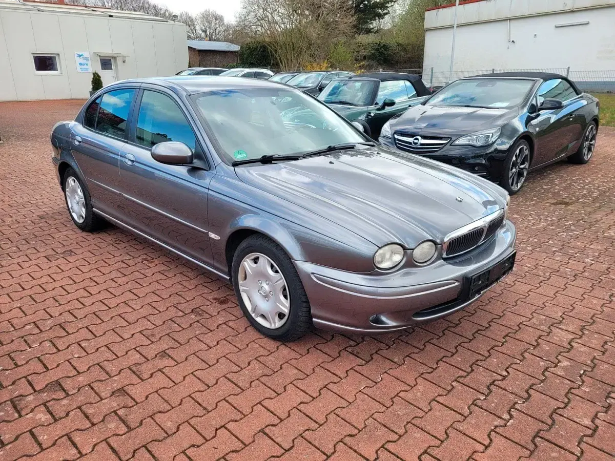 Używany Jaguar X-type 145 KM (106 kW) 2006 Szary Sedan/Limuzyna