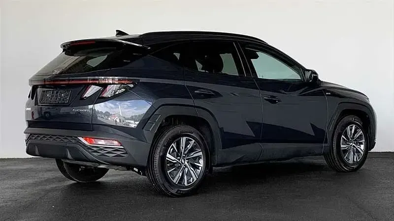Gebraucht Hyundai Tucson 150 PS (110 kW) 2023 Grau / darknight / metallic SUV