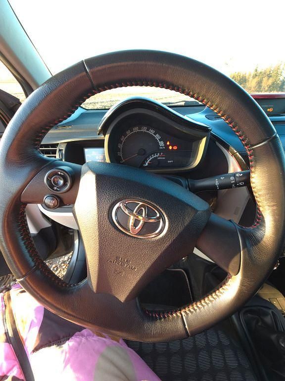 Gebraucht Toyota iQ 68 PS (50 kW) 2012 Braun Kleinwagen