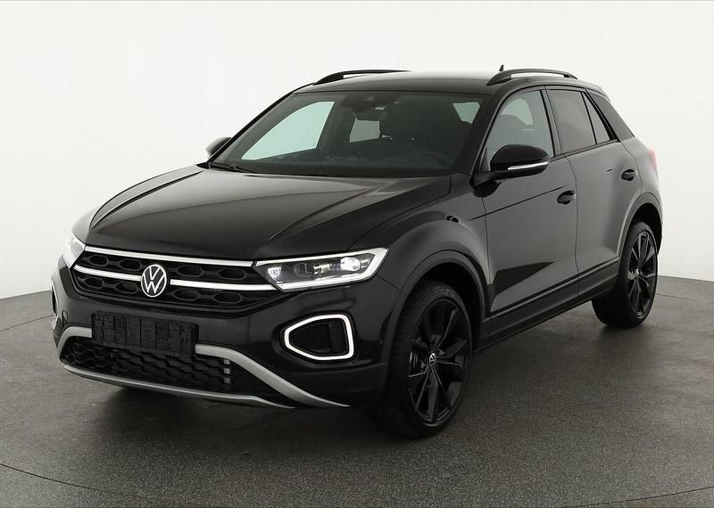 Grenadillschwarz metallic Neu 2025 VW T-Roc Style SUV | 35.945 € (Guter Preis) - Bild 1/4