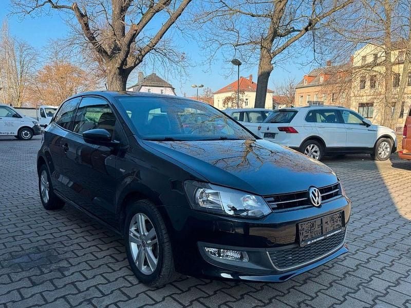 Gebraucht VW Polo Match 60 PS (44 kW) 2012 Schwarz Kleinwagen
