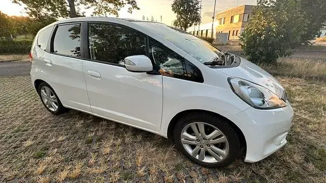 Gebraucht Honda Jazz Elegance 99 PS (72 kW) 2011 Weiß Kleinwagen