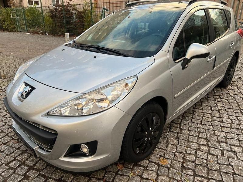Silber Gebraucht 2011 Peugeot 207 Kombi | 2.290 € (Superpreis) - Bild 1/4