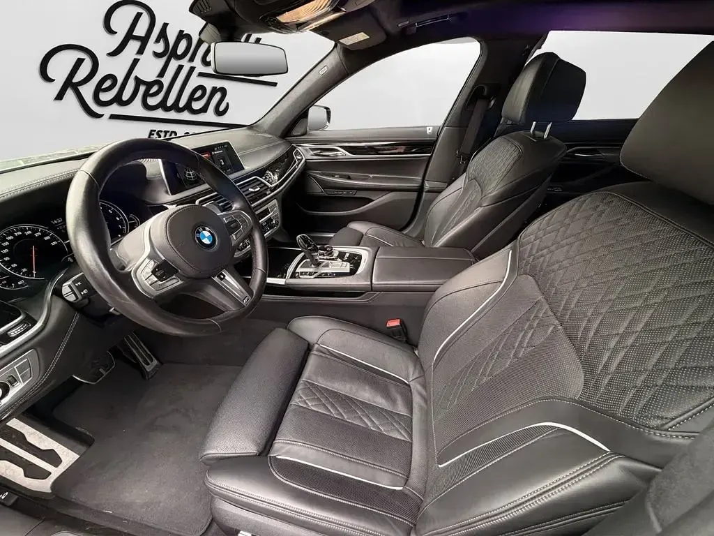 Gebraucht BMW M760 Performance 609 PS (447 kW) 2018 Beige Limousine