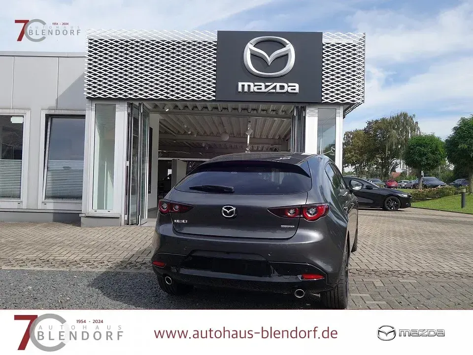 Gebraucht Mazda 3 Exclusive-Line 140 PS (102 kW) 2025 Machine gray Limousine