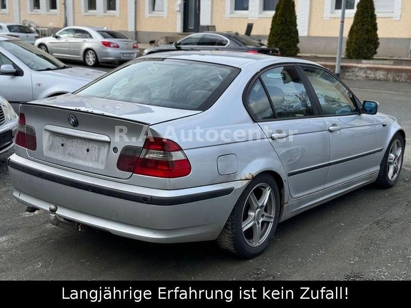 Gebraucht BMW 320 150 PS (110 kW) 2002 Silber Limousine
