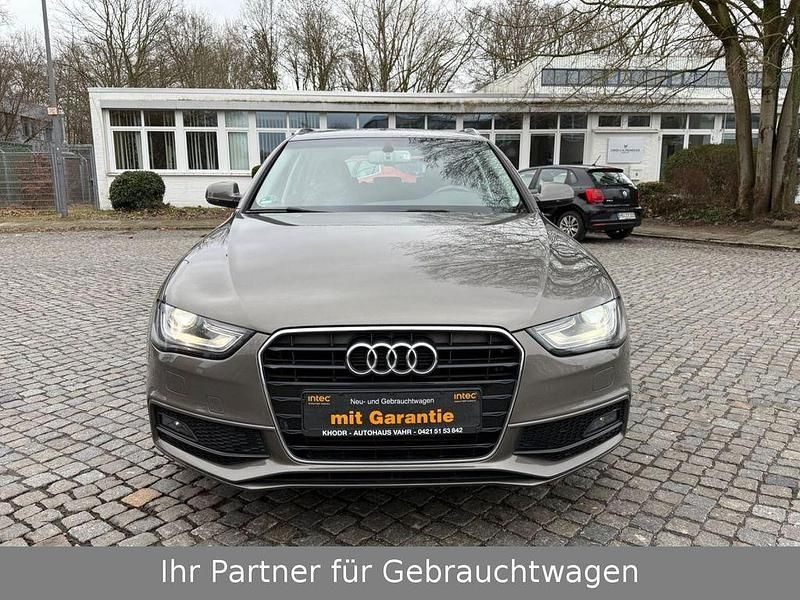 Gebraucht Audi A4 Attraction 170 PS (125 kW) 2014 Grau Limousine