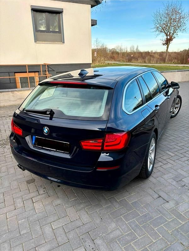 Gebraucht BMW 525 204 PS (150 kW) 2010 Blau Kombi