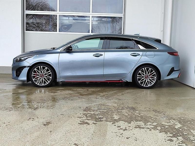 Gebraucht Kia ProCeed Comfort 204 PS (150 kW) 2022 Lunarsilber met. Kombi