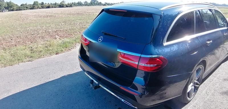 Usado Mercedes E220 AMG 194 CV (142 kW) 2018 Familiar