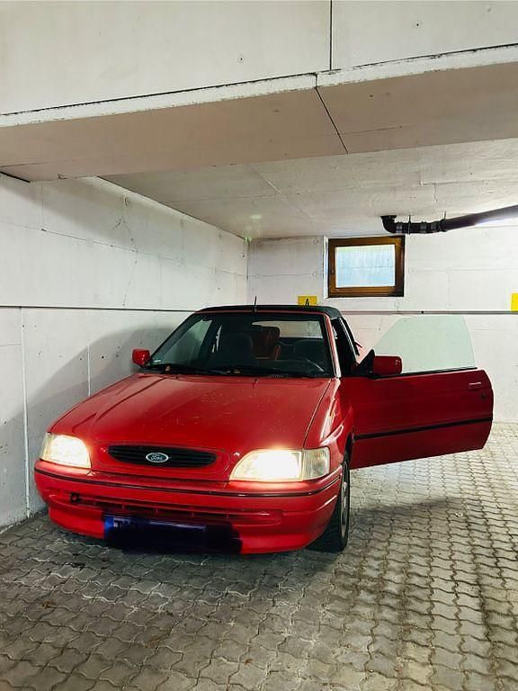 Gebraucht Ford Escort Cabriolet 90 PS (66 kW) 1994 Rot Cabrio