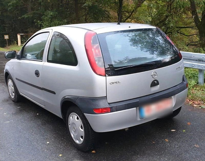 Gebraucht Opel Corsa 58 PS (42 kW) 2001 Silber Kleinwagen