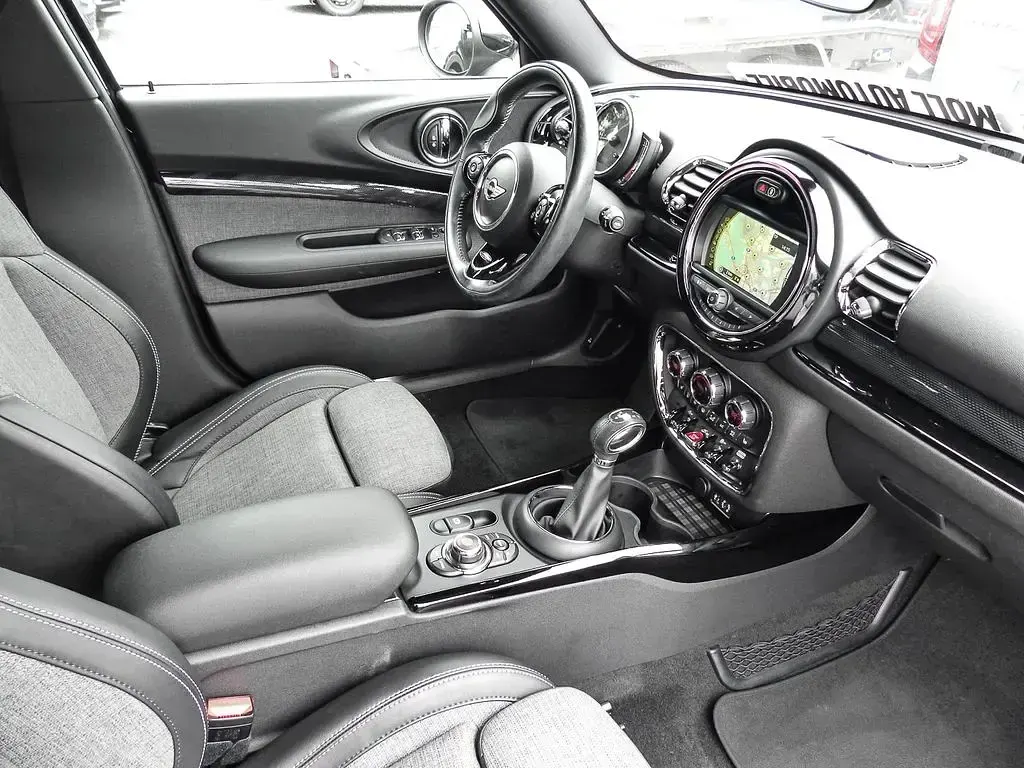 Gebraucht Mini One Clubman Chili 102 PS (75 kW) 2017 Midnight black metallic Kombi
