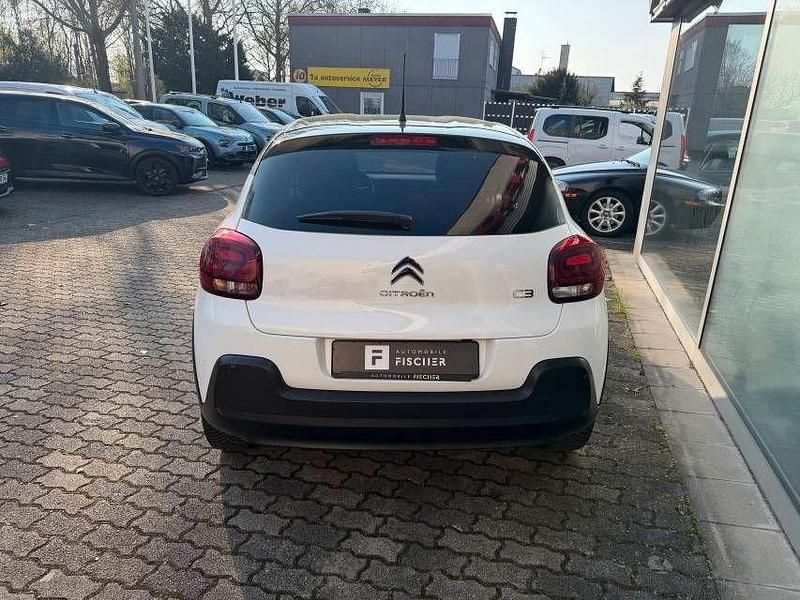Gebraucht Citroën C3 Shine 102 PS (75 kW) 2023 Weiß Kleinwagen