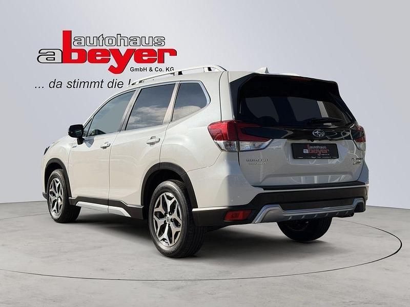 Gebraucht Subaru Forester Active 150 PS (110 kW) 2023 Weiß SUV