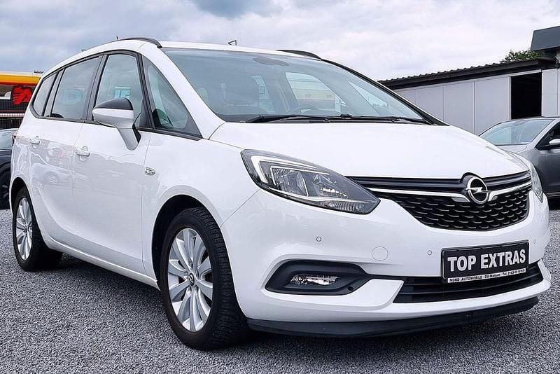 Weiß Gebraucht 2017 Opel Zafira Van / Kleinbus | 10.850 € (Guter Preis) - Bild 1/4