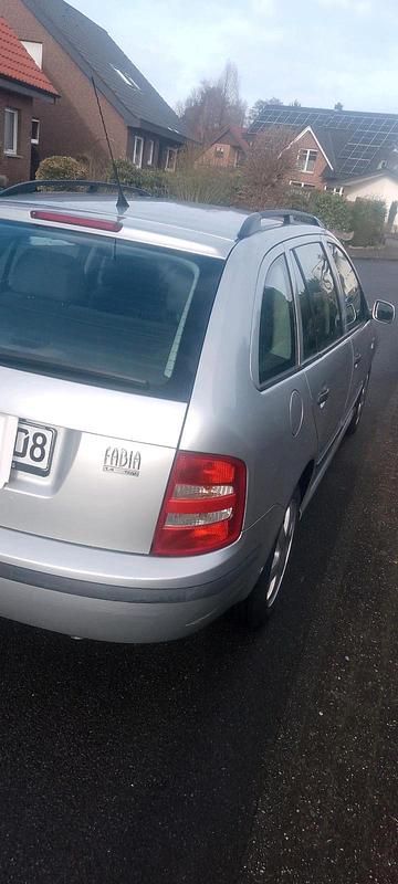 Gebraucht Skoda Fabia 75 PS (55 kW) 2002 Silber Kombi