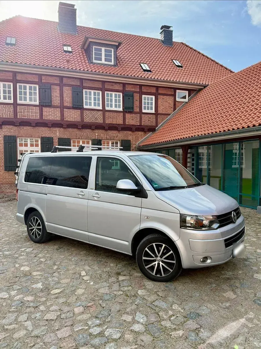 Gebraucht VW T5 Edition 140 PS (102 kW) 2013 Silber Van